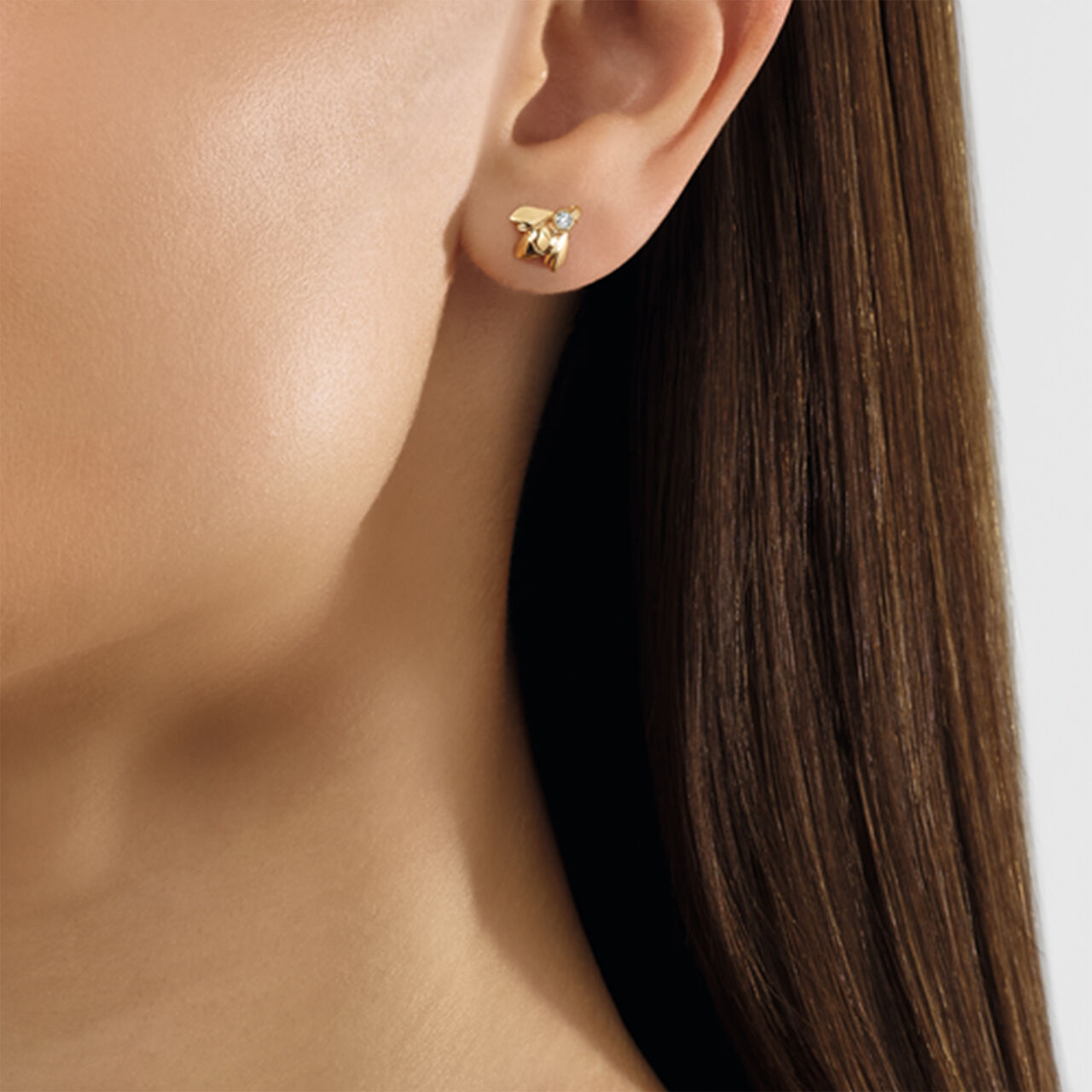Bee De Chaumet Yellow Gold and Diamond Single Stud Earring on model image number 1